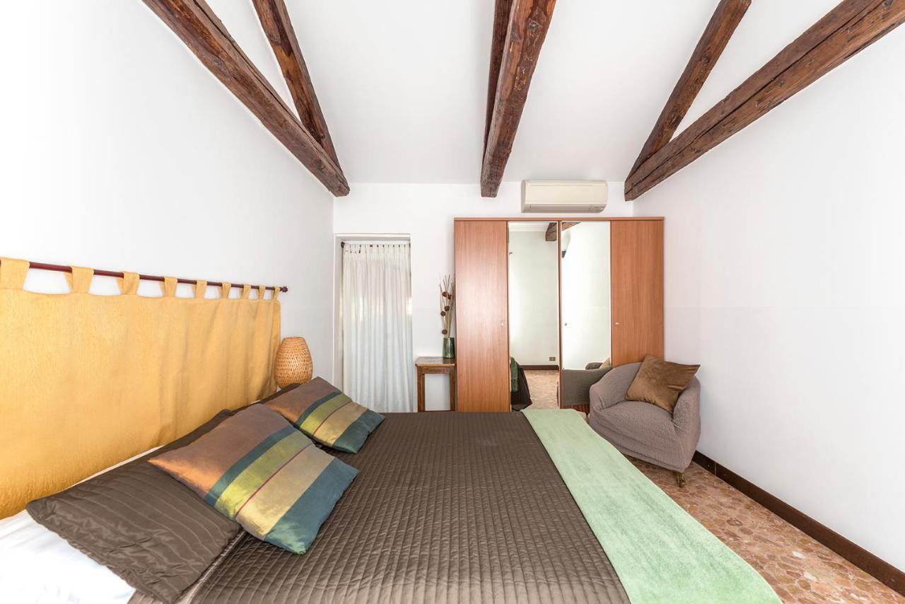Colombina Like At Home 3 Bedrooms Fully Equipped Air Conditioned Veneza Exterior foto